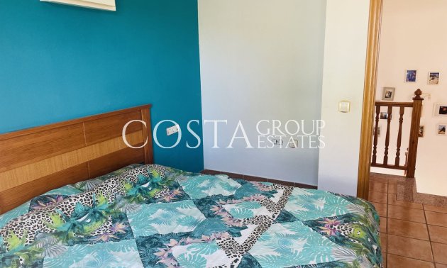 Resale - Villa -
Orihuela Costa - Villamartin