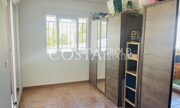 Resale - Villa -
Orihuela Costa - Villamartin