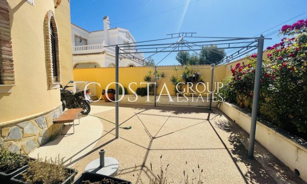 Resale - Villa -
Orihuela Costa - Villamartin
