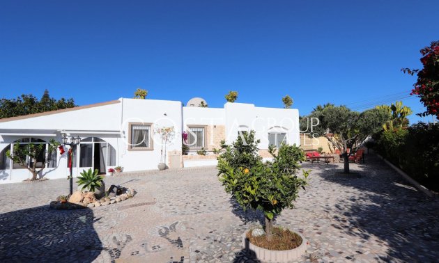 Resale - Villa -
Rojales - Ciudad Quesada