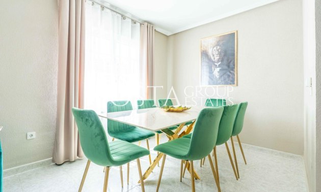 Resale - Villa -
Orihuela Costa - Punta Prima