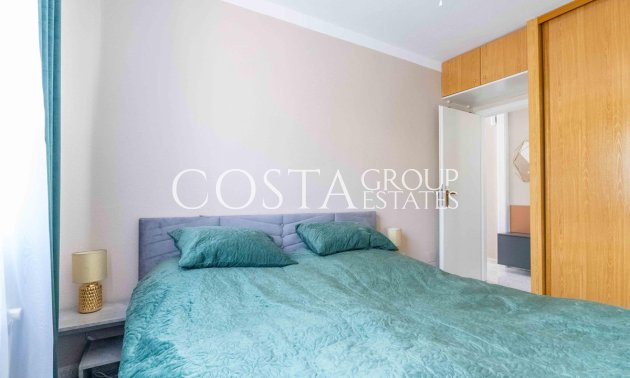 Resale - Villa -
Orihuela Costa - Punta Prima