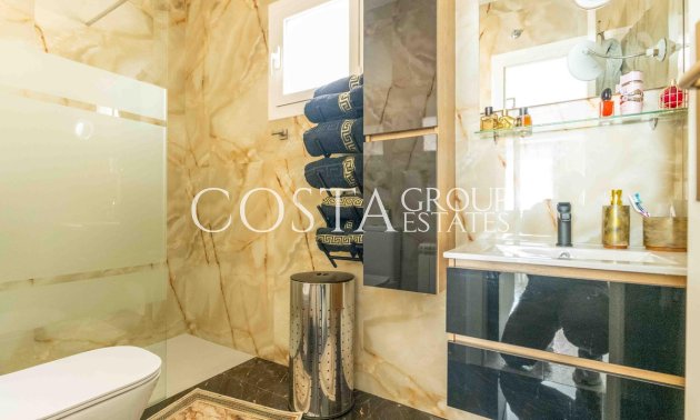 Resale - Villa -
Orihuela Costa - Punta Prima