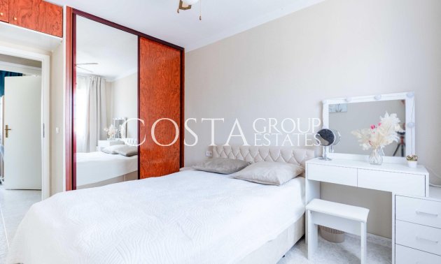 Resale - Villa -
Orihuela Costa - Punta Prima