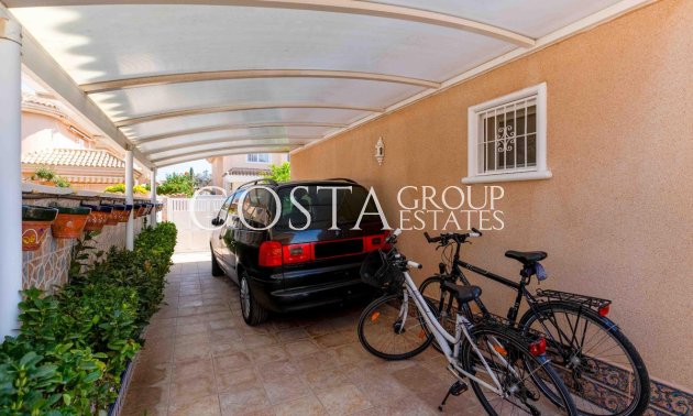 Resale - Villa -
Orihuela Costa - Punta Prima