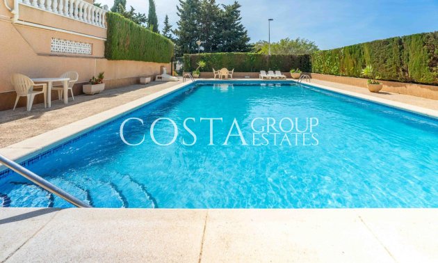 Resale - Villa -
Orihuela Costa - Punta Prima