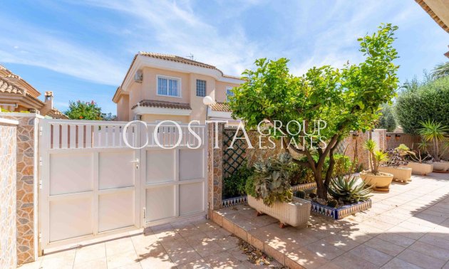 Resale - Villa -
Orihuela Costa - Punta Prima