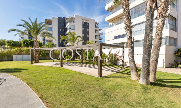Resale - Apartments -
Orihuela Costa - Villamartin