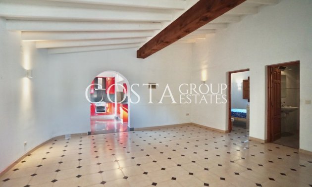 Resale - Villa -
Benissa