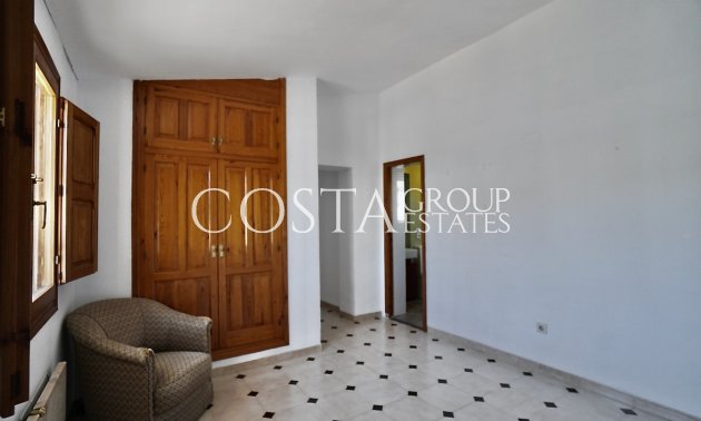 Resale - Villa -
Benissa