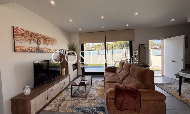 Resale - Villa -
Orihuela Costa - Villamartin