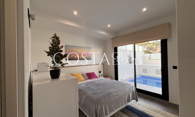 Resale - Villa -
Orihuela Costa - Villamartin