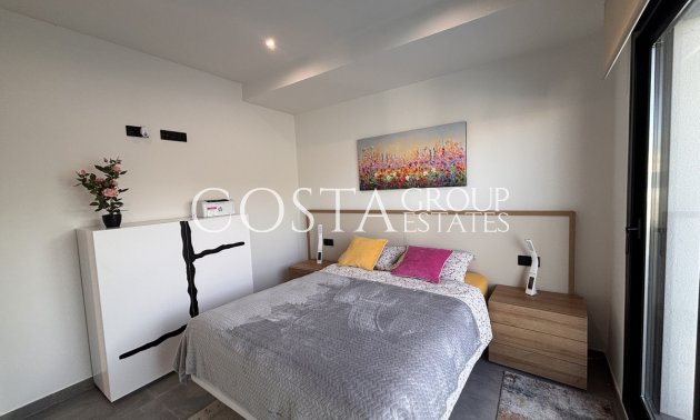 Resale - Villa -
Orihuela Costa - Villamartin