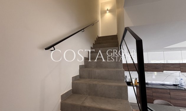 Resale - Villa -
Orihuela Costa - Villamartin