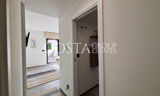 Resale - Villa -
Orihuela Costa - Villamartin