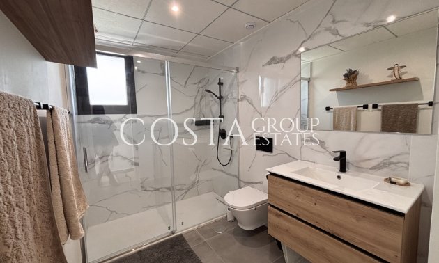 Resale - Villa -
Orihuela Costa - Villamartin