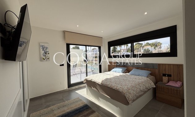 Resale - Villa -
Orihuela Costa - Villamartin