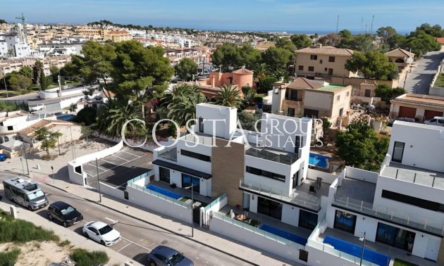 Resale - Villa -
Orihuela Costa - Villamartin