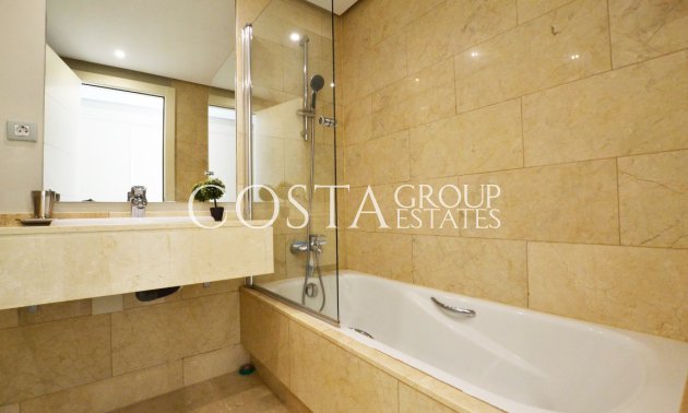 Odsprzedaż - Willa -
Orihuela Costa - Las Colinas Golf