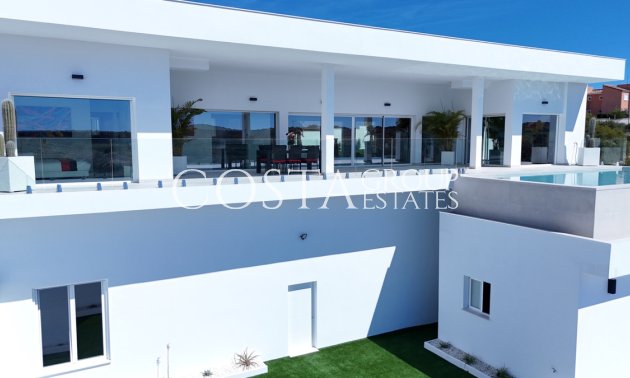 Resale - Villa -
San Fulgencio - La Marina