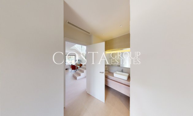 Resale - Villa -
Orihuela Costa - Las Colinas Golf