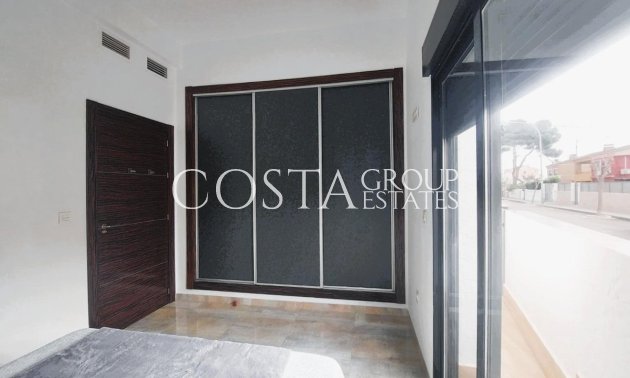 Resale - Villa -
Pilar de la Horadada - Torre De La Horadada