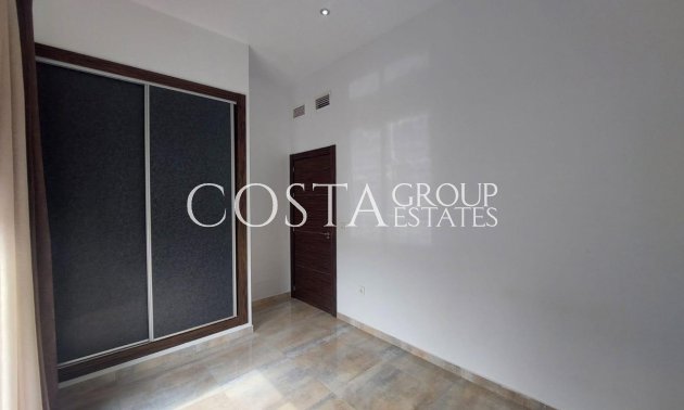 Resale - Villa -
Pilar de la Horadada - Torre De La Horadada