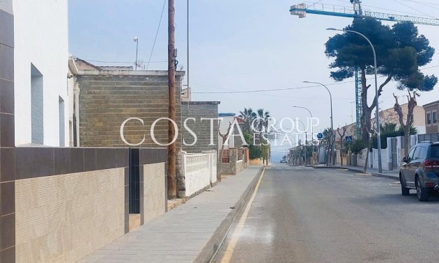 Resale - Villa -
Pilar de la Horadada - Torre De La Horadada