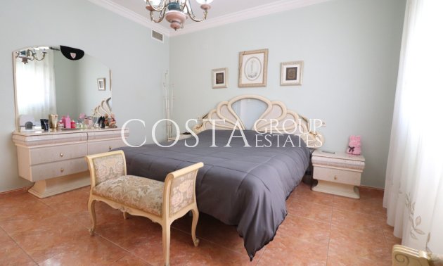 Resale - Villa -
Almoradí - El Saladar