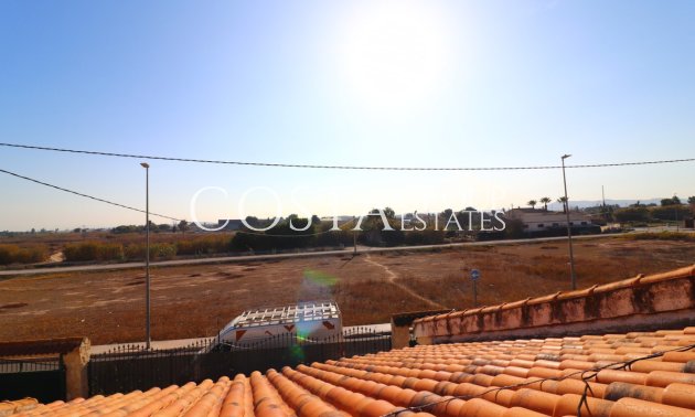 Resale - Villa -
Almoradí - El Saladar