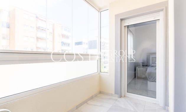Resale - House -
Orihuela Costa - Punta Prima