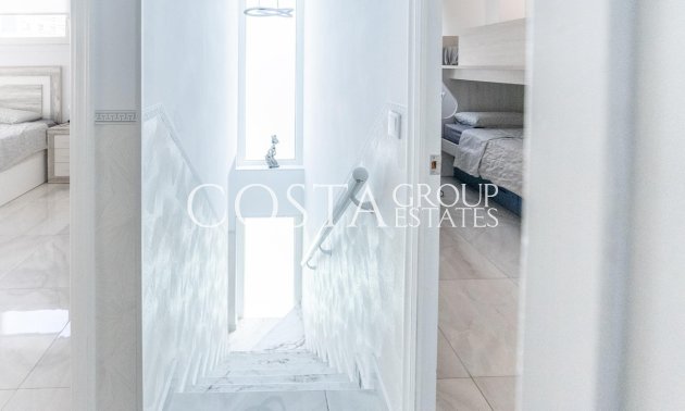 Resale - House -
Orihuela Costa - Punta Prima