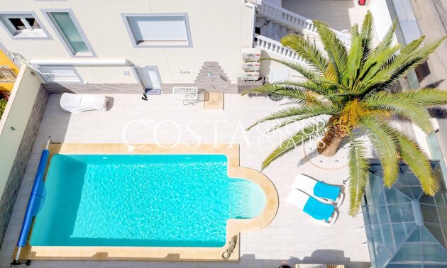 Resale - House -
Orihuela Costa - Punta Prima