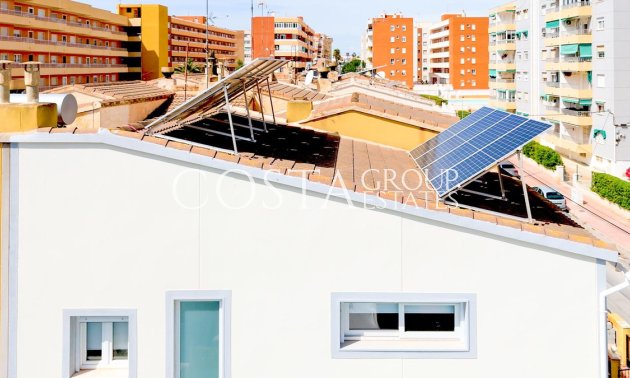 Resale - House -
Orihuela Costa - Punta Prima