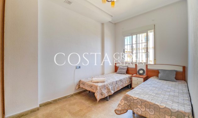 Herverkoop - Villa -
Torrevieja - La Mata