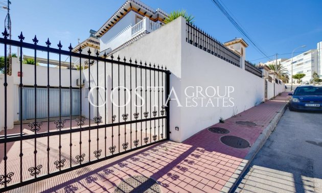 Herverkoop - Villa -
Torrevieja - La Mata