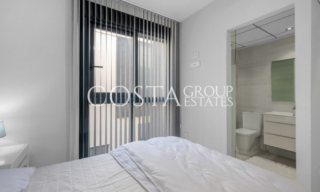 Odsprzedaż - Willa -
Orihuela Costa