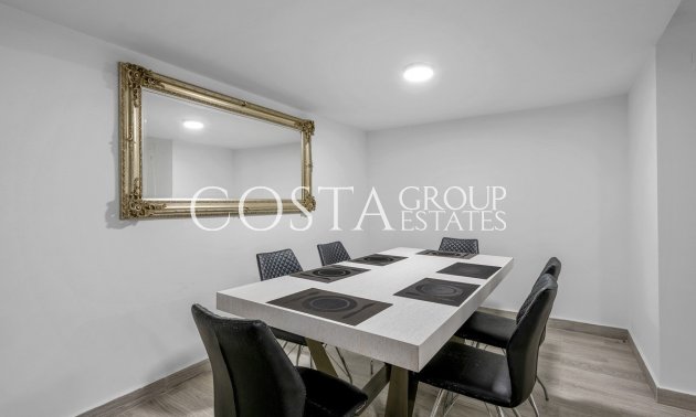 Odsprzedaż - Willa -
Orihuela Costa