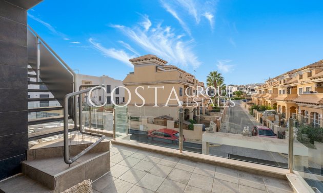 Odsprzedaż - Willa -
Orihuela Costa