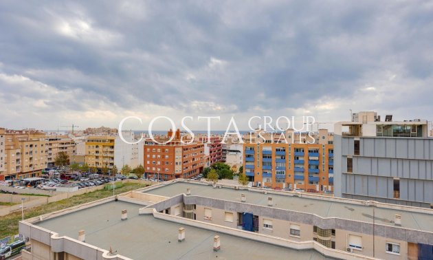 Resale - Apartments -
Torrevieja - Playa del Cura