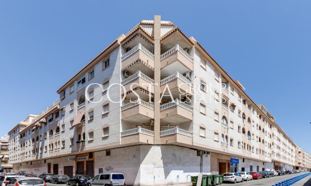 Resale - Apartments -
Torrevieja - Playa del Cura