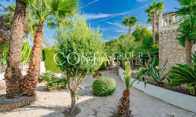 Odsprzedaż - Willa -
Teulada - Moraira