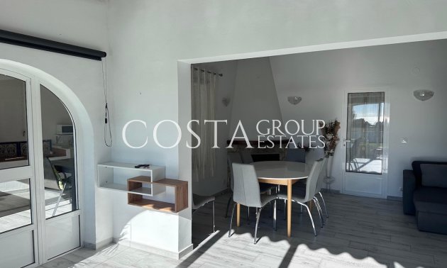 Resale - Villa -
Teulada - Moraira