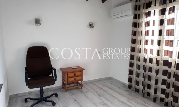 Resale - Villa -
Teulada - Moraira