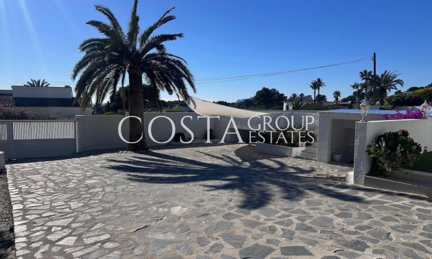 Resale - Villa -
Teulada - Moraira