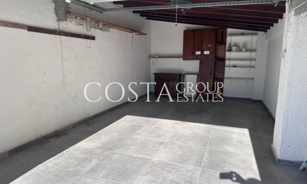 Resale - Villa -
Teulada - Moraira