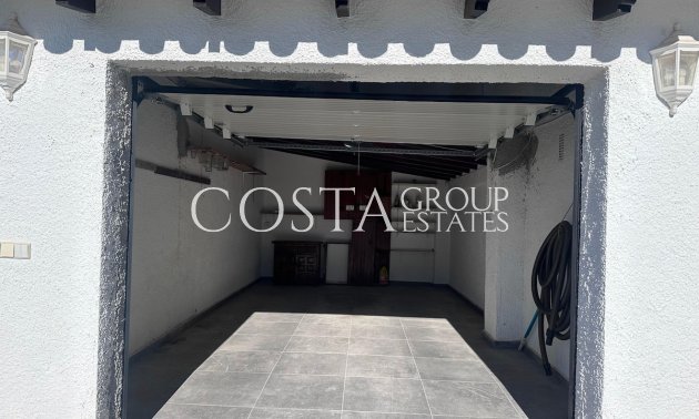 Resale - Villa -
Teulada - Moraira