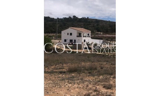 Odsprzedaż - Willa -
Pinoso - Pinoso Centro