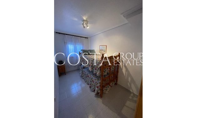 Resale - House -
Torrevieja - La Mata