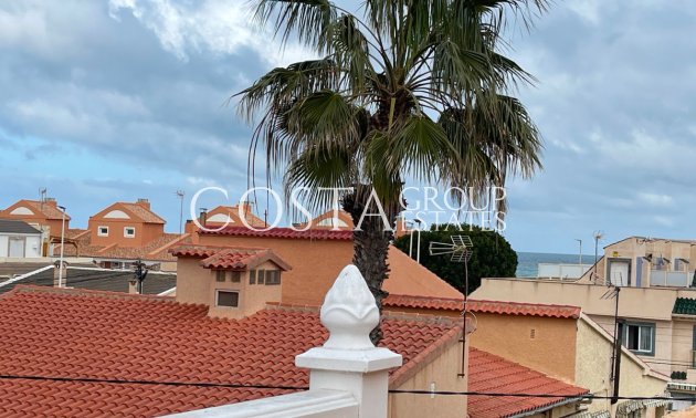 Resale - House -
Torrevieja - La Mata